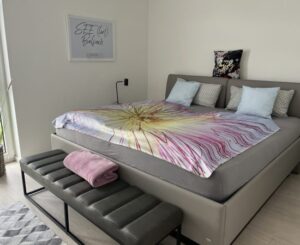 Schlafzimmer-20b-Bett-entspannung-am-see